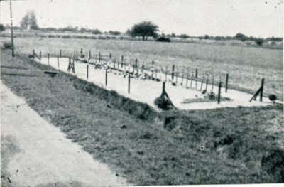 Soldiers of France -- road to Lorris